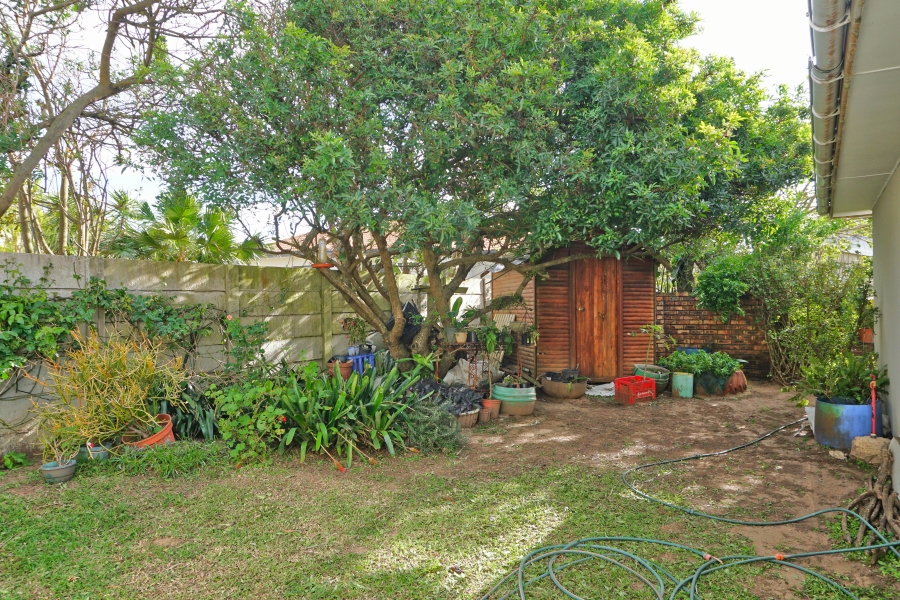6 Bedroom Property for Sale in Kidds Beach Eastern Cape